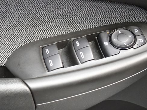 Used 2025 Chevrolet TrailBlazer LT FWD image 19