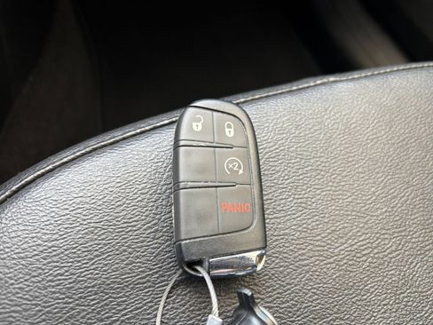 Used 2025 Jeep Compass Limited AWD/4WD image 20
