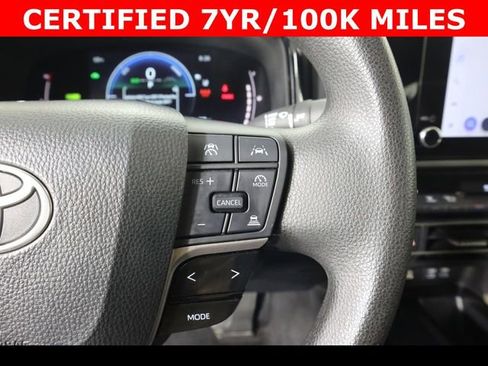 Used 2025 Toyota Camry LE image 22