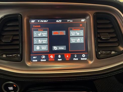 Used 2022 Dodge Challenger R/T Scat Pack RWD image 18
