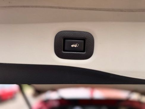 Used 2017 Nissan Rogue SL w/ SL Premium Package AWD/4WD image 9
