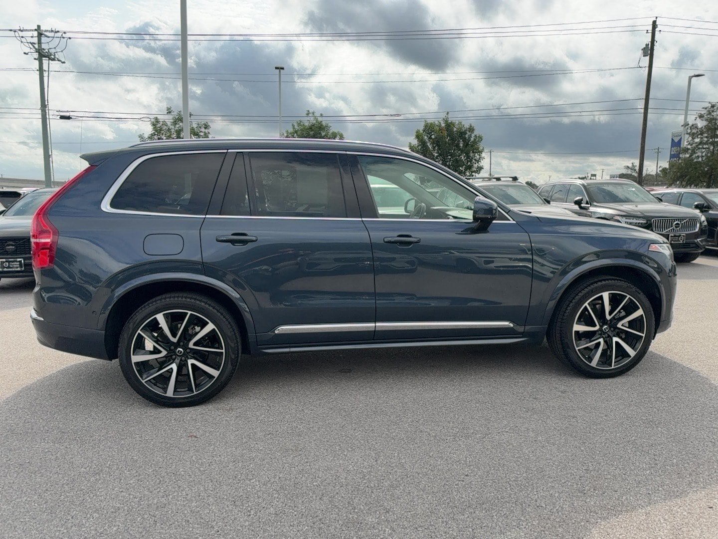 Certified 2024 Volvo XC90 B6 Plus w/ Protection Package Premier AWD/4WD image 7
