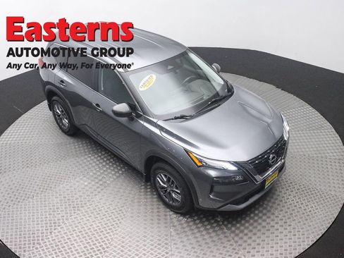 Used 2023 Nissan Rogue S AWD/4WD image 3