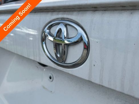 Used 2023 Toyota RAV4 XLE FWD image 10
