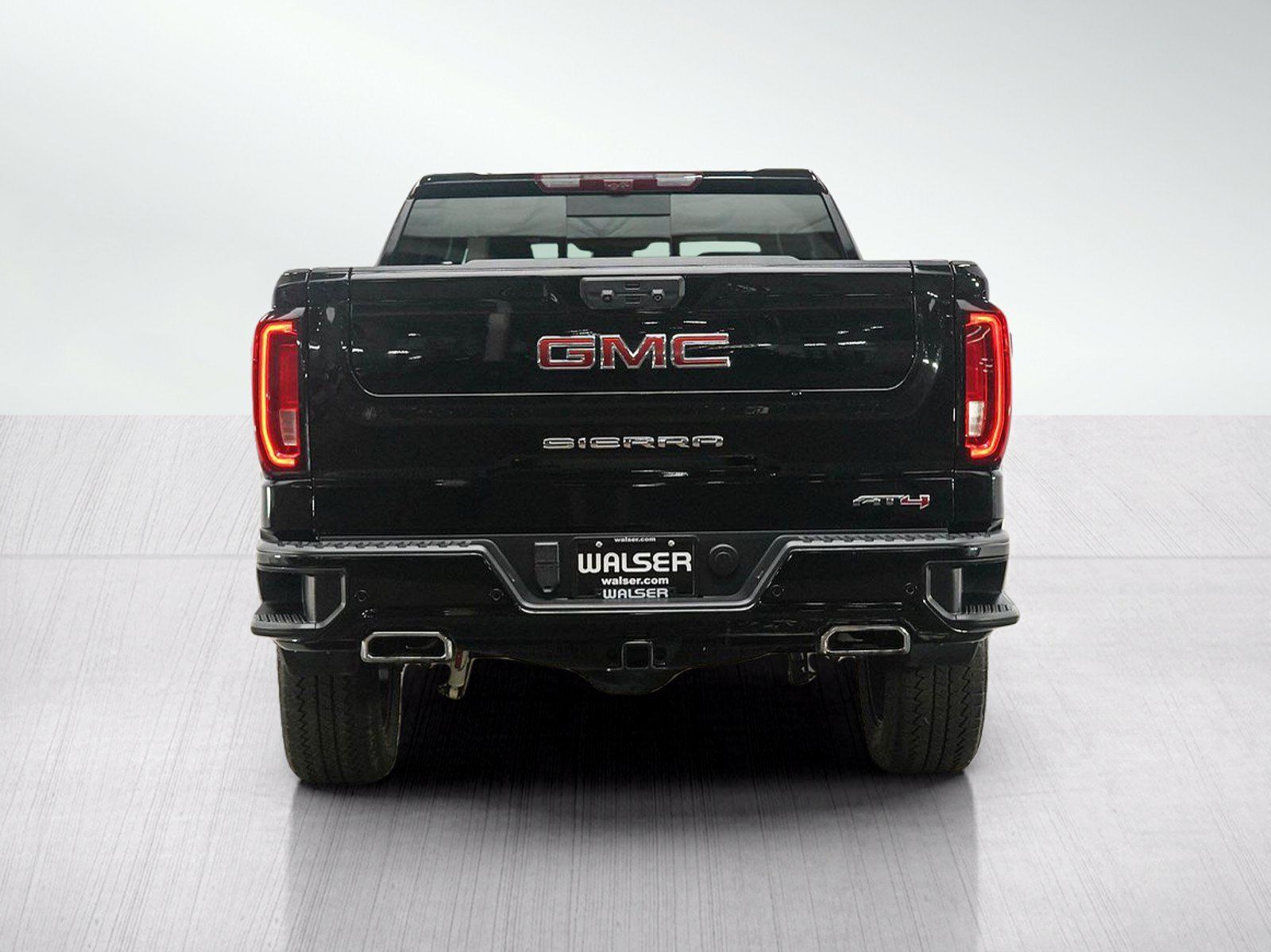 Used 2024 GMC Sierra 1500 AT4 w/ Technology Package AWD/4WD image 4