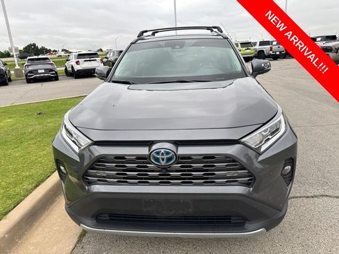 Used 2021 Toyota RAV4 Limited AWD/4WD image 2