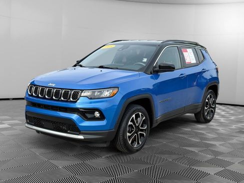Used 2023 Jeep Compass Limited AWD/4WD image 2