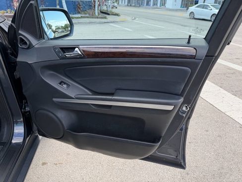 Used 2010 Mercedes-Benz ML 350 4MATIC image 24