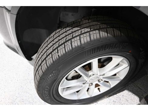 Used 2019 Dodge Grand Caravan SXT FWD image 11