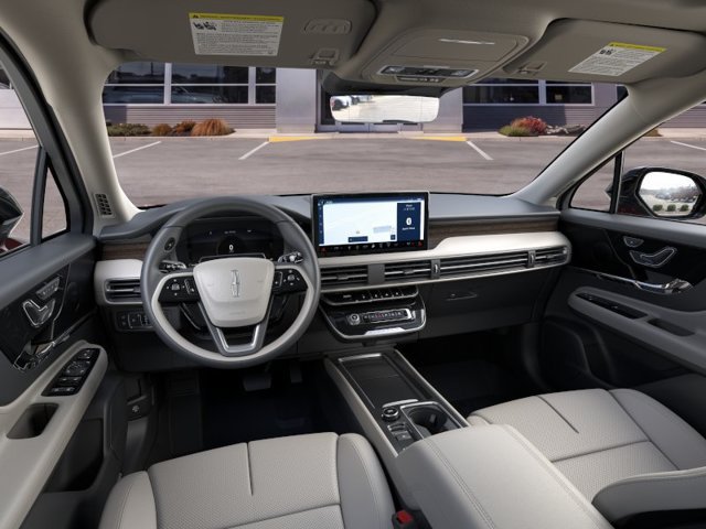 New 2025 Lincoln Corsair Grand Touring w/ Equipment Group 301A AWD/4WD image 9