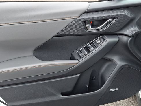 Certified 2025 Subaru Crosstrek 2.5i Limited w/ Crosstrek Mirror Package AWD/4WD image 13