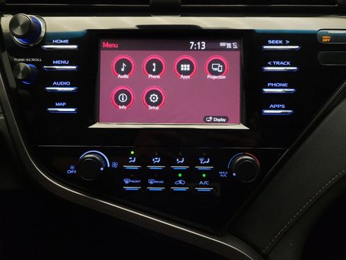 Used 2019 Toyota Camry LE FWD image 25