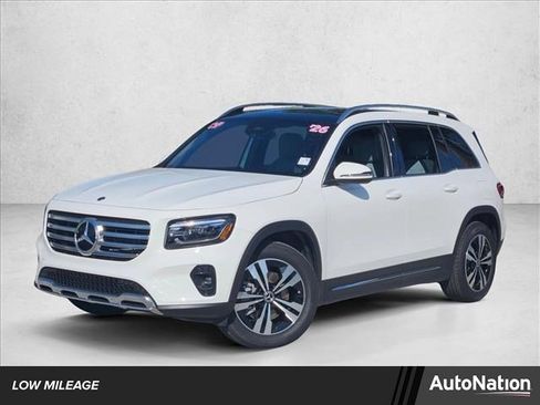 Used 2026 Mercedes-Benz GLB 250 image 1