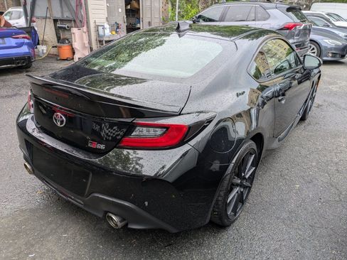 Used 2022 Toyota GR86 Premium w/ ALL Weather Mat Package (TMS) RWD image 6