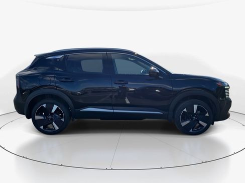 New 2026 Nissan Kicks SR image 4