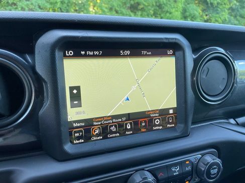 Used 2021 Jeep Wrangler Unlimited Sport AWD/4WD image 16