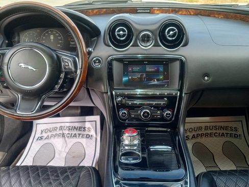 Used 2017 Jaguar XJ L Portfolio RWD image 12