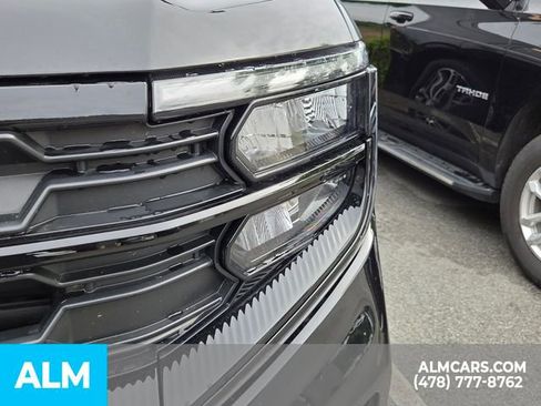 Used 2025 Ford Expedition Active AWD/4WD image 18