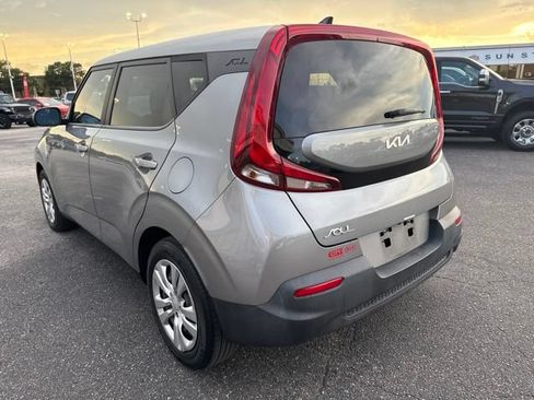 Used 2022 Kia Soul LX FWD image 6