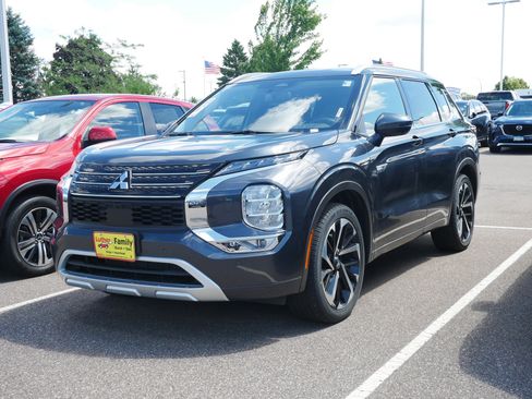 Used 2025 Mitsubishi Outlander SEL AWD/4WD image 3