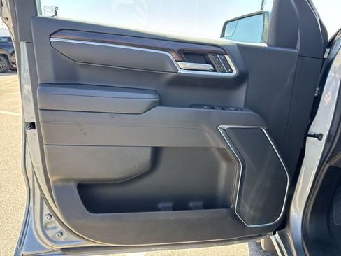 Used 2025 GMC Sierra 1500 SLT AWD/4WD image 22