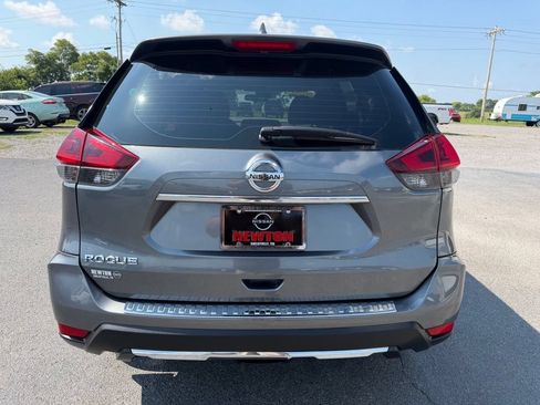 Used 2020 Nissan Rogue S FWD image 31