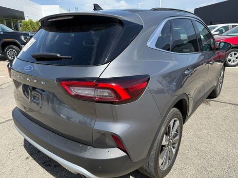 Used 2023 Ford Escape Platinum AWD/4WD image 9