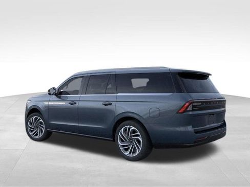 New 2026 Lincoln Navigator L Reserve image 4