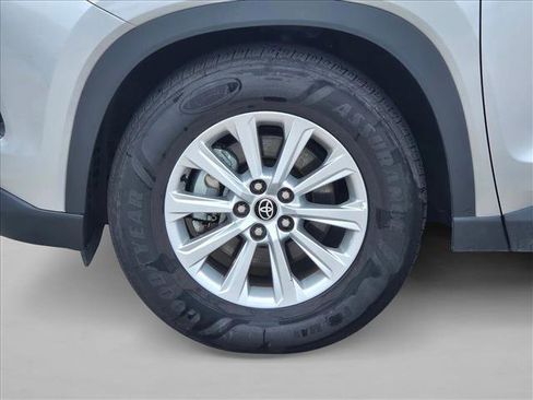 Used 2025 Toyota Grand Highlander FWD image 14