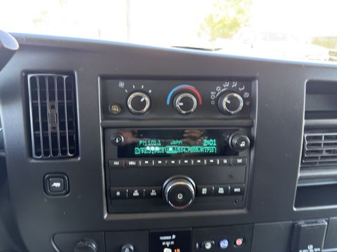 Used 2024 Chevrolet Express 2500 w/ Driver Convenience Package RWD image 30