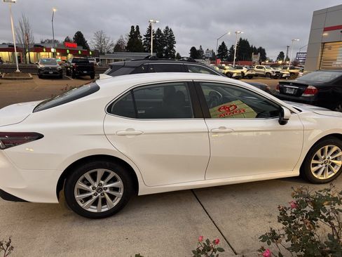 Certified 2024 Toyota Camry LE image 4