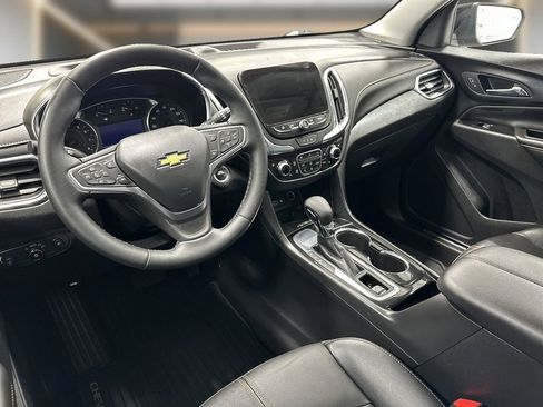 Used 2023 Chevrolet Equinox Premier FWD image 12