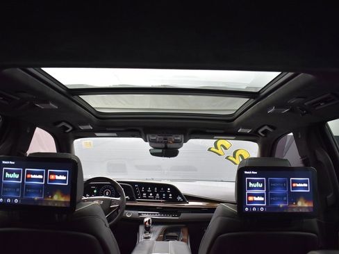 Used 2022 Cadillac Escalade Sport Platinum image 38