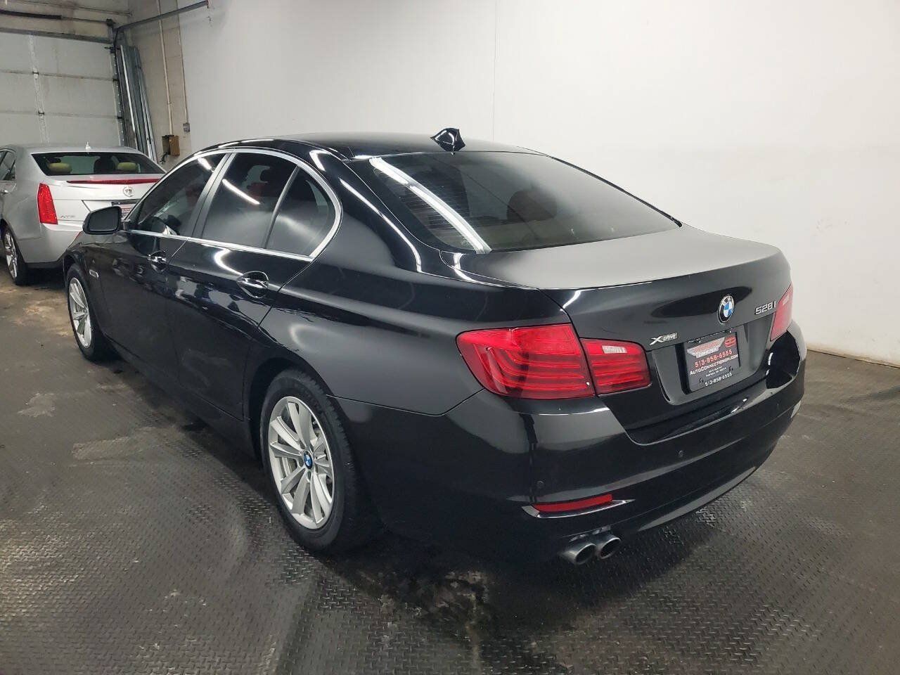 Used 2015 BMW 528i xDrive Sedan AWD/4WD image 5