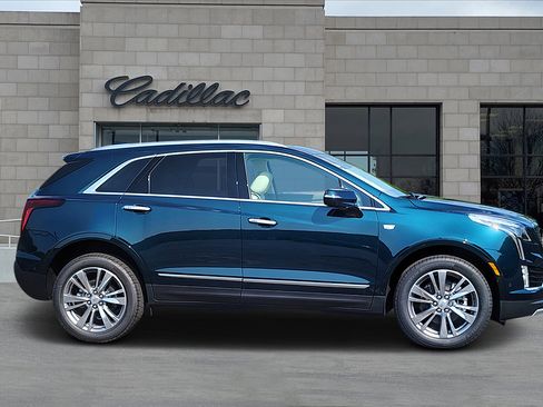 New 2025 Cadillac XT5 Premium Luxury w/ Technology Package image 2
