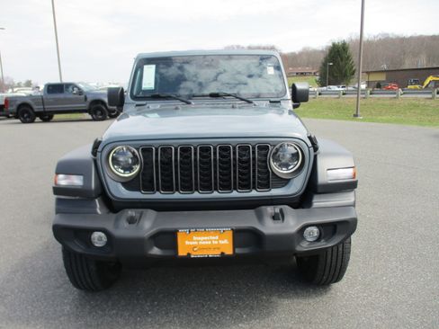 Used 2024 Jeep Wrangler Sport S image 2