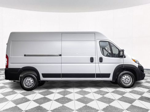 Used 2023 RAM ProMaster 2500 FWD image 13