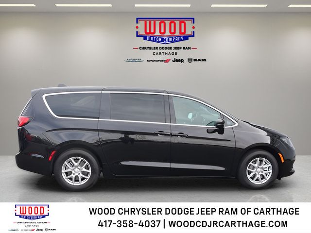 New 2026 Chrysler Voyager LX FWD image 2