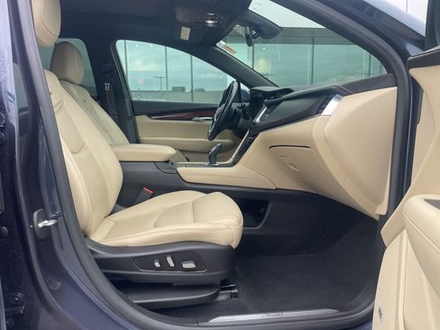 Used 2019 Cadillac XT5 Luxury AWD/4WD image 16