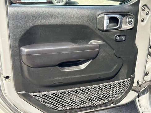 Used 2019 Jeep Wrangler Unlimited Sport image 11