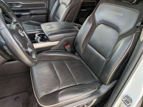 Used 2020 RAM 1500 Laramie AWD/4WD image 13
