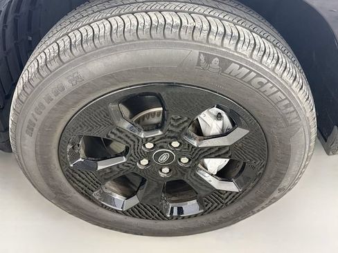 Used 2022 Land Rover Defender 110 X-Dynamic HSE AWD/4WD image 33