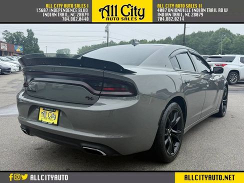 Used 2017 Dodge Charger R/T w/ Navigation & Travel Group RWD image 7