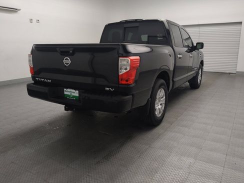 Used 2017 Nissan Titan SV RWD image 9