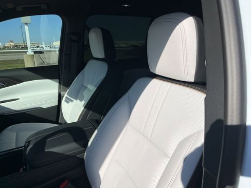 Used 2026 Chevrolet Traverse High Country w/ LPO, Floor Liner Package image 13