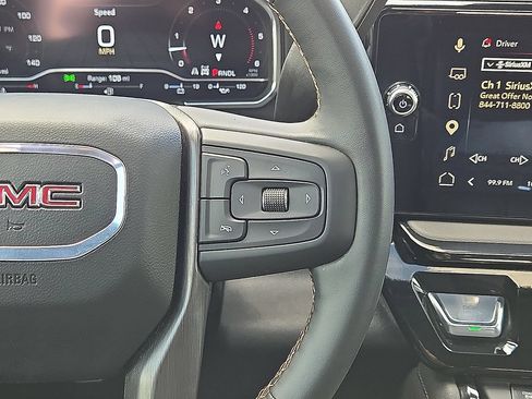 Used 2024 GMC Sierra 2500 AT4 w/ Technology Package AWD/4WD image 21