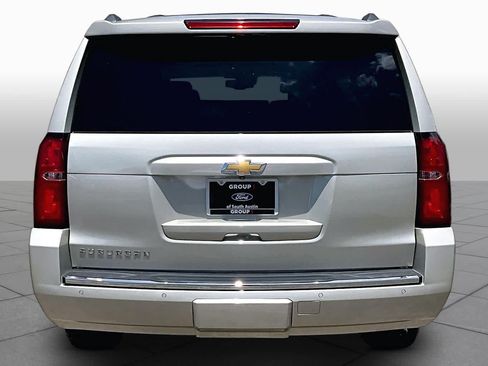 Used 2016 Chevrolet Suburban LTZ RWD image 7