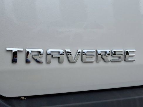 Used 2023 Chevrolet Traverse LT FWD image 33
