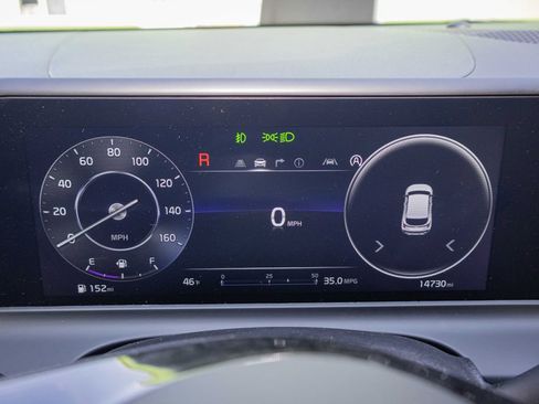 Used 2024 Kia Seltos EX image 17