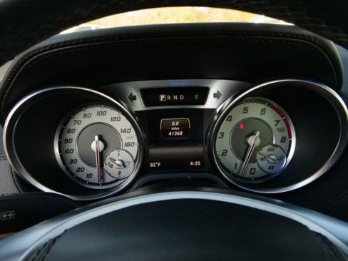 Used 2016 Mercedes-Benz SL 550 image 13